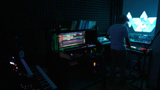 MANTRA OF SOLITUDE @ the edge of the world - Quantum / PolyBrute/ Virus TI2 Polar/ Montage/ DeepMin