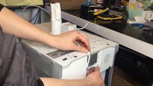 Ultimaker 2 and Ultimaker 2 Extended DryBox V2 Installation Instruction Video