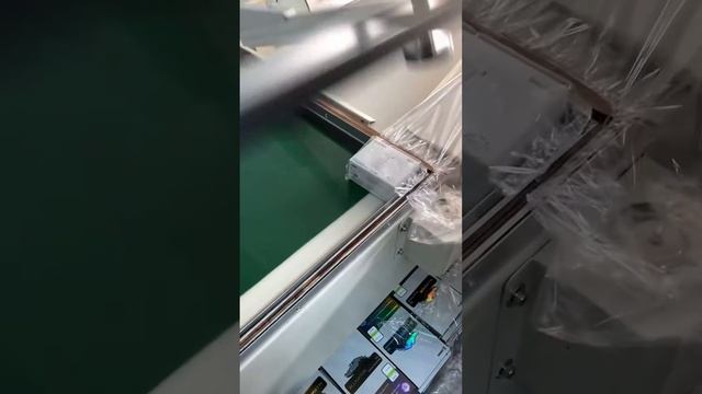 Работа кипит. Всем нужны наушники смотреть онлайн