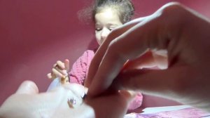Видео для девочек. Распаковка новой куклы для Алисы. Игрушки для девочек
