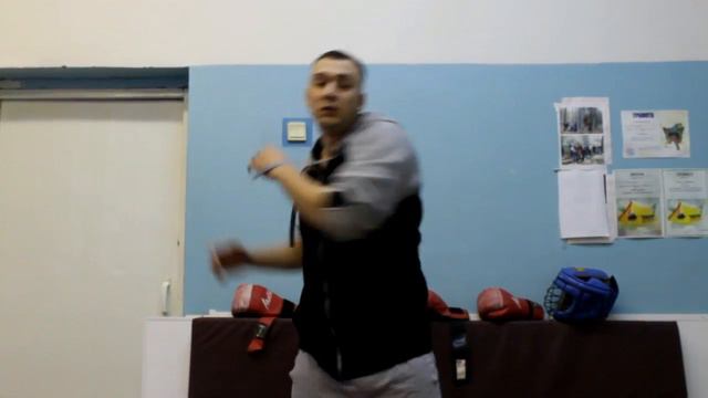 Боковой удар локтем смотреть онлайн