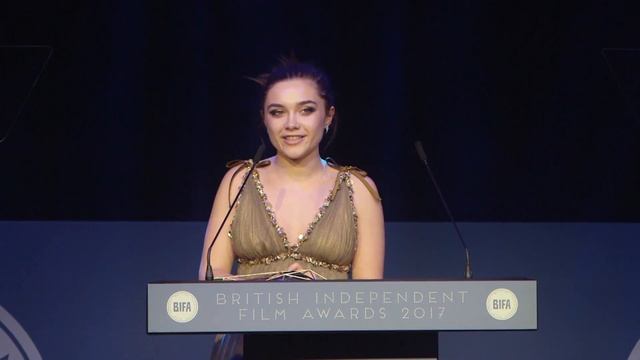 Florence Pugh receives Best Actress award at BIFAs 2017 for Lady Macbeth смотреть онлайн