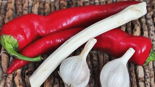 Хреновая закуска из помидор