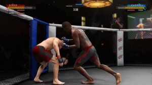 Сломал ногу сопернику мощным лоу-киком!