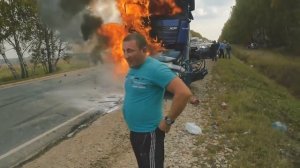 Ужасное ДТП - Фура и ВАЗ (Пасажиры сгорели заживо) и еще 7 автомобилей пострадали