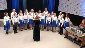 Ай на горе дуб, дуб