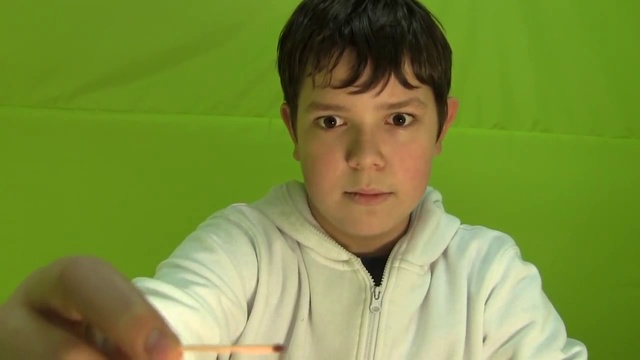 маги телекинируют, двигая бутылки смотреть онлайн