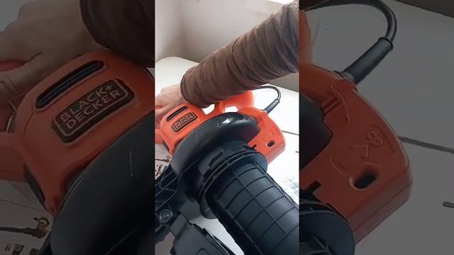 Воздуходув/пылесос садовый электрический BLACK+DECKER BEBLV260, 2600 Вт