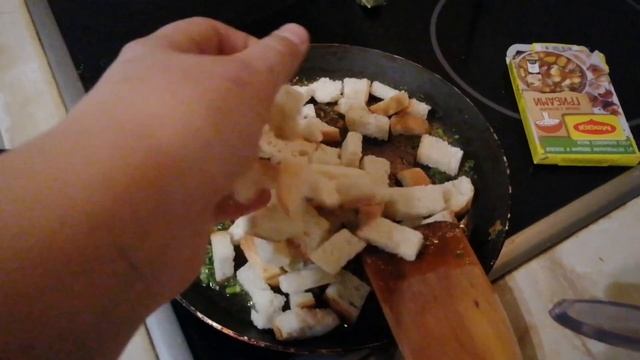 2 способа сделать ОЧЕНЬ ВКУСНЫЕ СУХАРИКИ смотреть онлайн