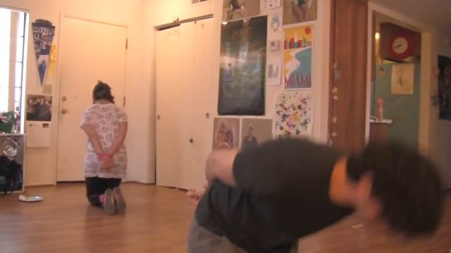 NINJA DUCT TAPE ESCAPE Challenge! (With a Twist!) смотреть онлайн