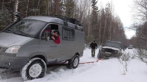 Три Соболя 4х4 на АКПП и Хантер пробиваемся к скале Острая! Буксуем, дёргаем, поломка, лебёдка!