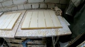Смазка полиуретановой формы декоративного камня