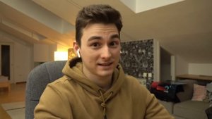 УБЕГАЮ ОТ СУМАСШЕДШОГО ДЕДА