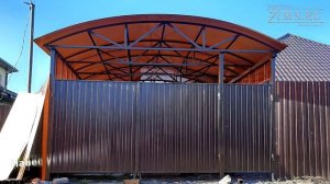 Арочные навесы во дворах частных домов.  Модель №1 нашего производства.