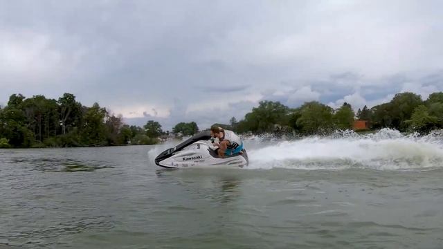 Kawasaki Jet Ski Fun - Air Footy - Aerial Photography смотреть онлайн