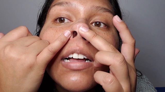 How to TAKE OUT and PUT IN an L-SHAPED NOSE RING| Liliana Benitez-Lopez смотреть онлайн