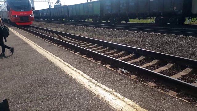 ЭП2Д-0238 с сообщением Кандры-Уфа прибивает на станцию благовар смотреть онлайн