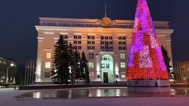 Новогодняя елка на площади Советов в г Кемерово. смотреть онлайн