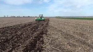 Т150/Man260 + диски Kronos (Велес-Агро) по кукурудзяним решткам, вологий грунт.