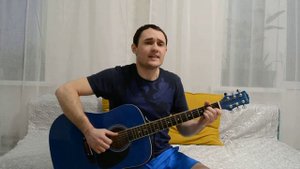 Алое солнце встает в дали, мотоциклист лежит в пыли.