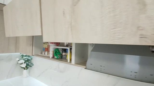 Кухня до потолка с островом смотреть онлайн