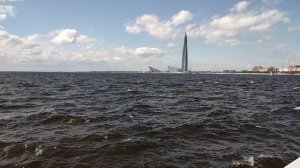 На берегу моря возле Газпром-арены