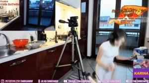 Sharishaxd Кукинг Стрим. Стримерша Карина Готовит И Приседает