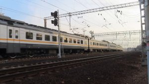 Москва-Сортировочная: пригородные и пассажирские поезда Киевского направления МЖД 16.04.2021