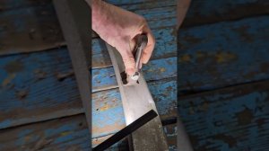 Как выкрутить саморез если отломалась шляпка ☝️