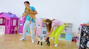 Настя и ее приключения с домашними животными в доме | Мия Настя и Артем