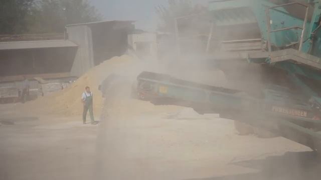 Дробление бетона и железобетона в бетонный щебень с одновременным выделением металла. смотреть онлайн