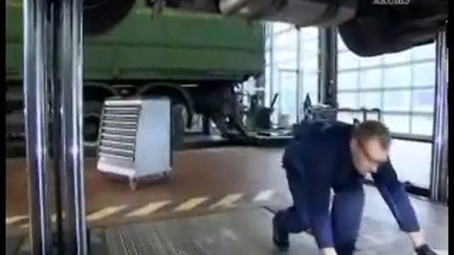 Step-by-Step Guide: How to Fill and Replace the AdBlue Pressure Reservoir on Mercedes-Benz Actros смотреть онлайн