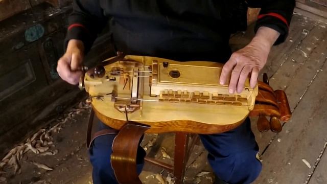 Всё о колёсной лире. Часть 5. Традиционная и профессиональная лиры (окончание). Hurdy-gurdy. Part 5 смотреть онлайн