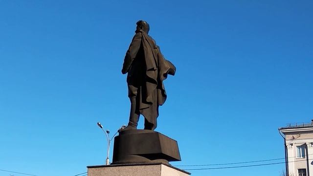 Памятник Черняховскому Воронеж. смотреть онлайн