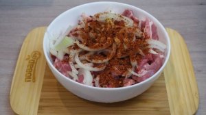 Свиная шея кусочками в духовке