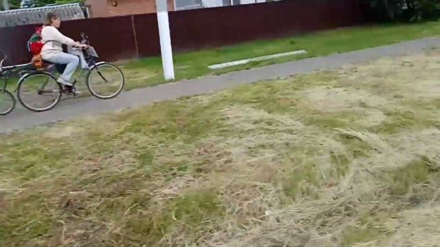 Мой передвижной транспорт.На котором я вожу детей в садик и еду на работу. смотреть онлайн