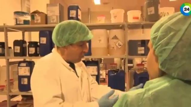 Как Делают Современную Помаду смотреть онлайн