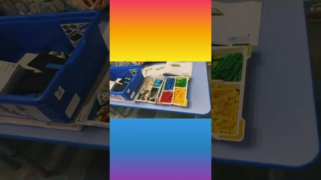 Конструирование с набором Lego Education BricQ Motion (старт)? смотреть онлайн