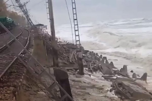 РЖД частично восстановили движение поездов в Краснодарском крае