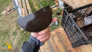 Монтаж водосточной системы. Пластиковый желоб.