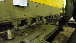 Рубка металла в компании ОСТОВ