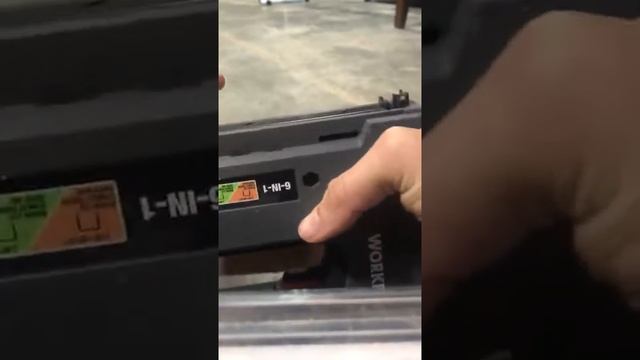 WORKPRO 6 in 1 Cordless Staple Gun Review, Easy to operate, safe, and handy tool смотреть онлайн