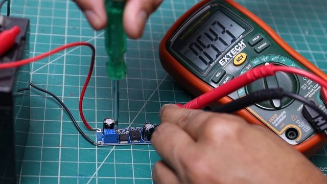 Make a Solar Panel Monitoring System | ESP32 Energy Monitoring