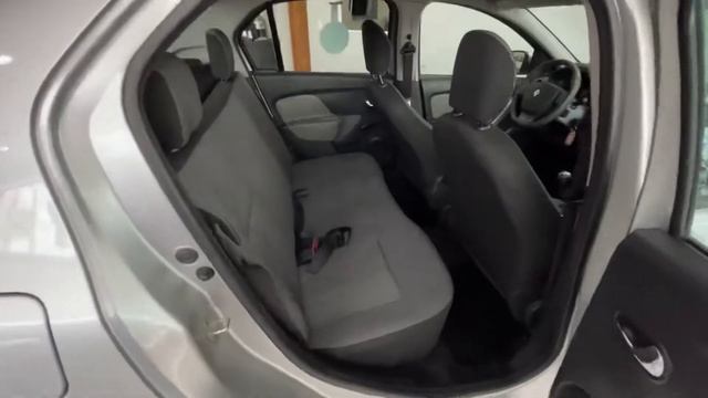 Renault Logan Expression 1.6 2017 Automático 16.000 km смотреть онлайн