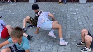 Обучение дорожка связка брейк данс площадка