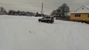 Учимся водить на шевроле нива.