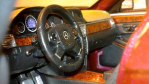 Mercedes-Benz E-350 1/18 Maisto