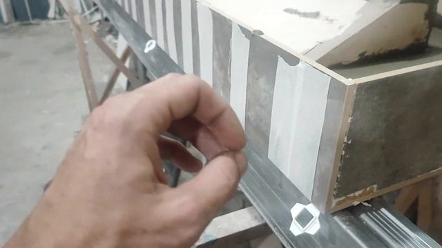 Раковина из керамической плитки это фиаско? Раковина 2х0.6 метра. смотреть онлайн