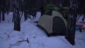 НОЧЕВКА В ЗИМНЕМ ЛЕСУ | ЖЕСТЬ - СПАЛИЛИ ОХОТНИКИ
