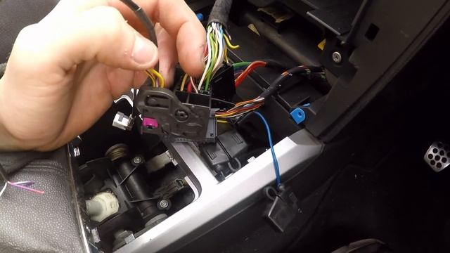 fitting a cd30 mp3 with aux on the sri turbo astra vxr mk5 h opel opc смотреть онлайн